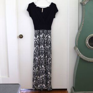 Long Formal Sun Gown Two-Toned Summer Navy and White Pattern Dress